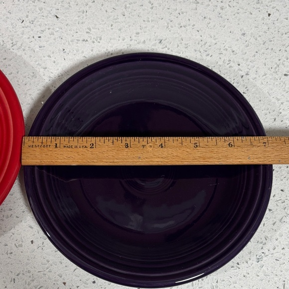 Fiesta Homer Laughlin Red and Dark Purple Plum Salad Dessert Plates 7” Lead Free - Picture 8 of 9